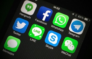 Facebook cierra la compra de Whatsapp en 17 mil millones de euros